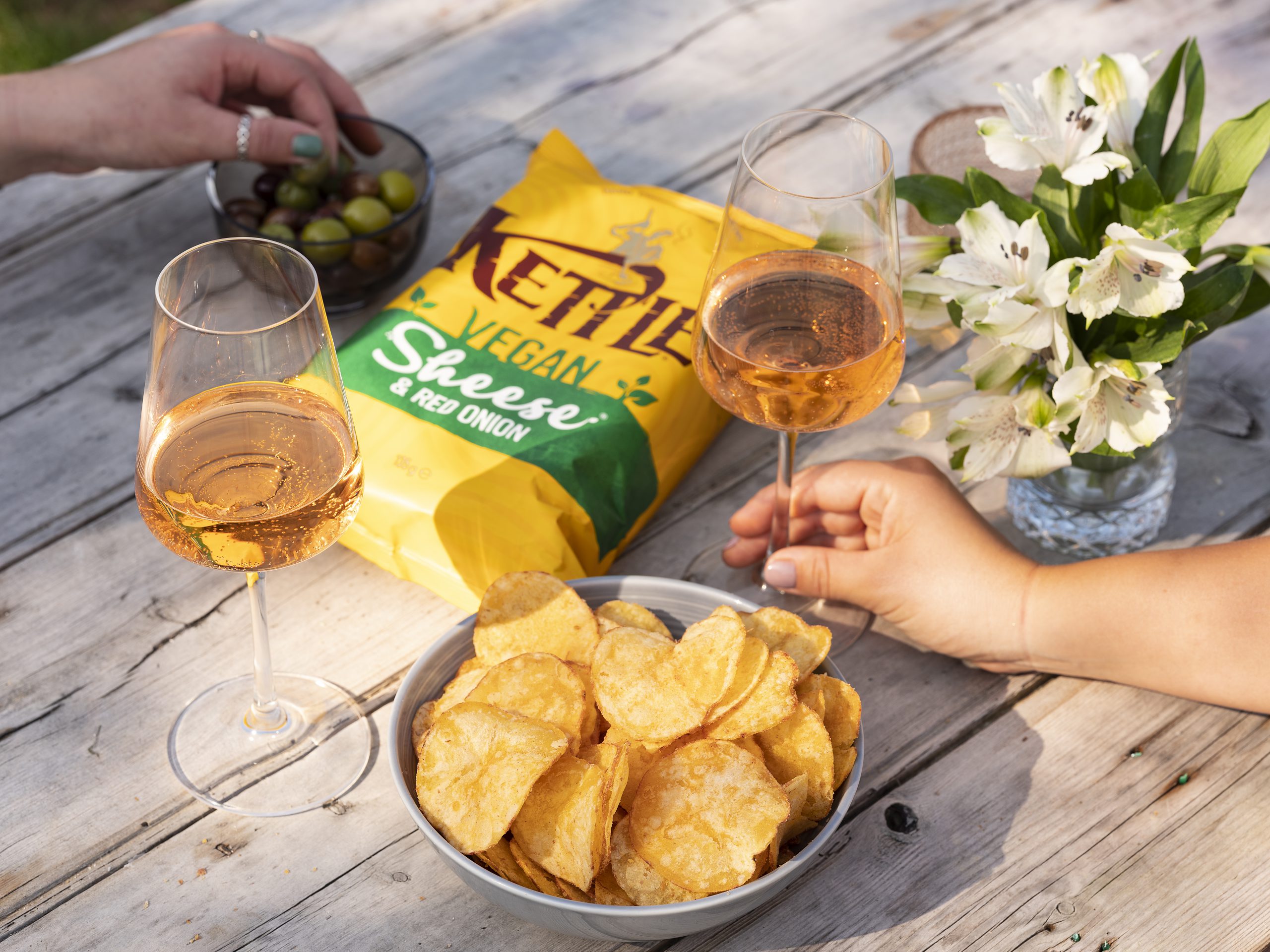 KETTLE Vegan Sheese & Red Onion